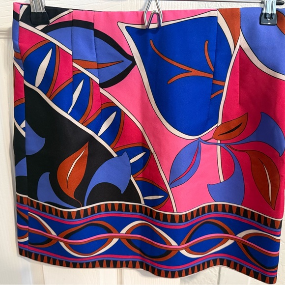 Zara Pink Blue Geometric Abstract Pucci Like Pattern Skirt Size M Womens Stretch - Picture 2 of 8